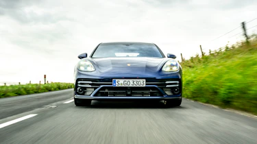 Porsche Panamera - dials