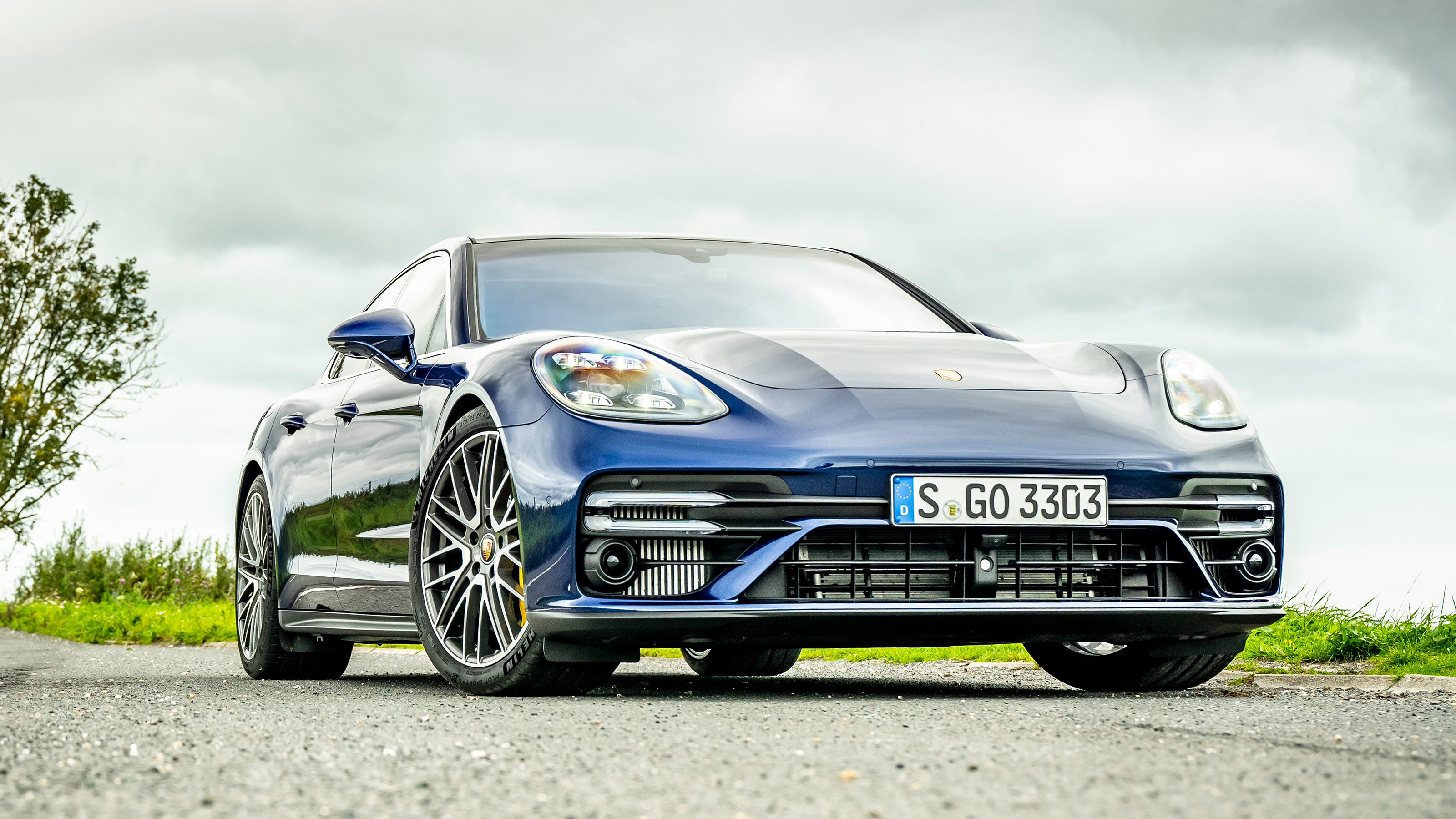 Porsche Panamera - rear controls