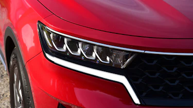 Kia Sorento - headlight