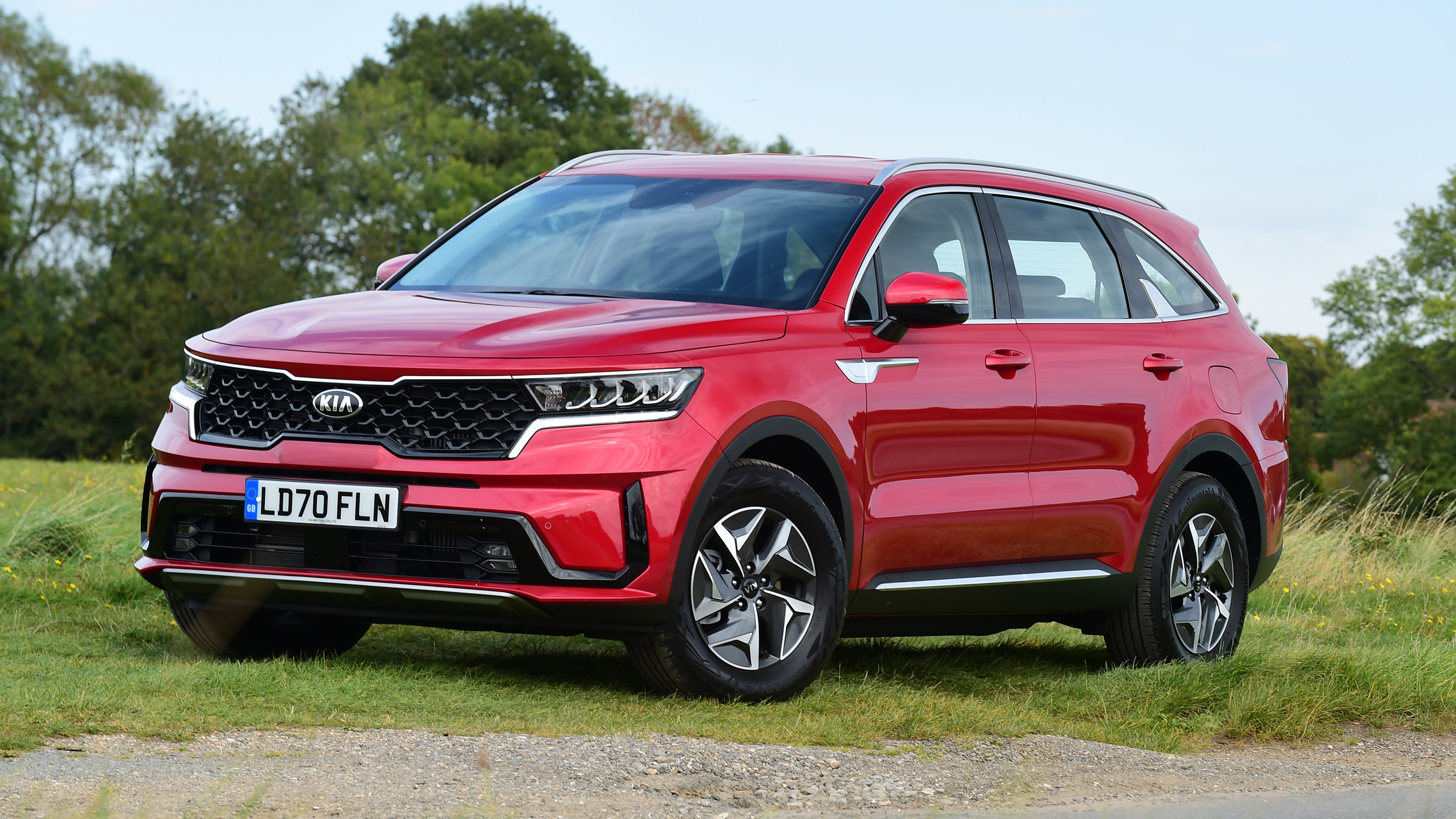 Kia Sorento - front static