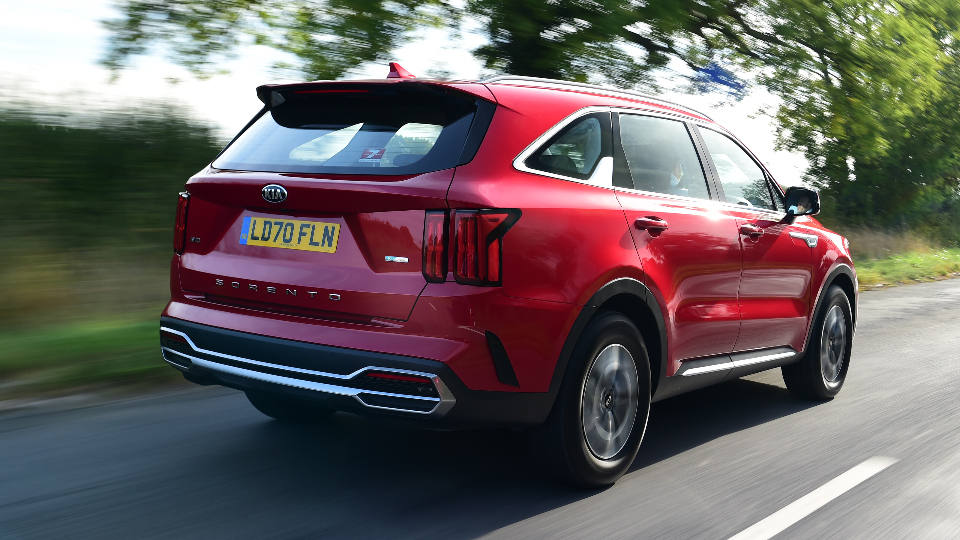Kia Sorento - rear driving