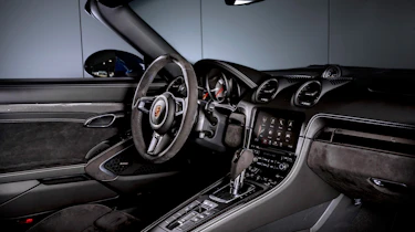Porsche Boxster GTS 4.0 PDK cabin