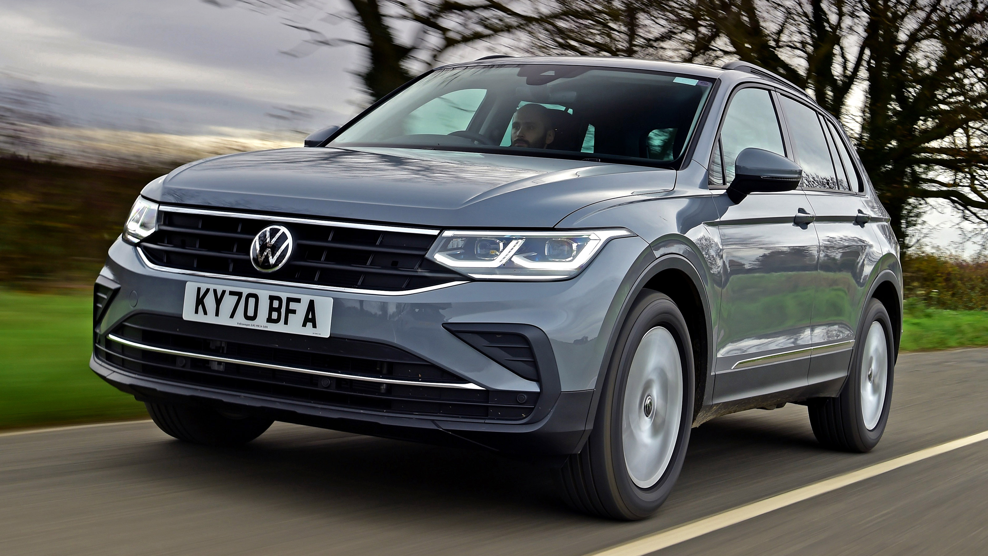 VW Tiguan driving