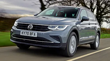 VW Tiguan driving