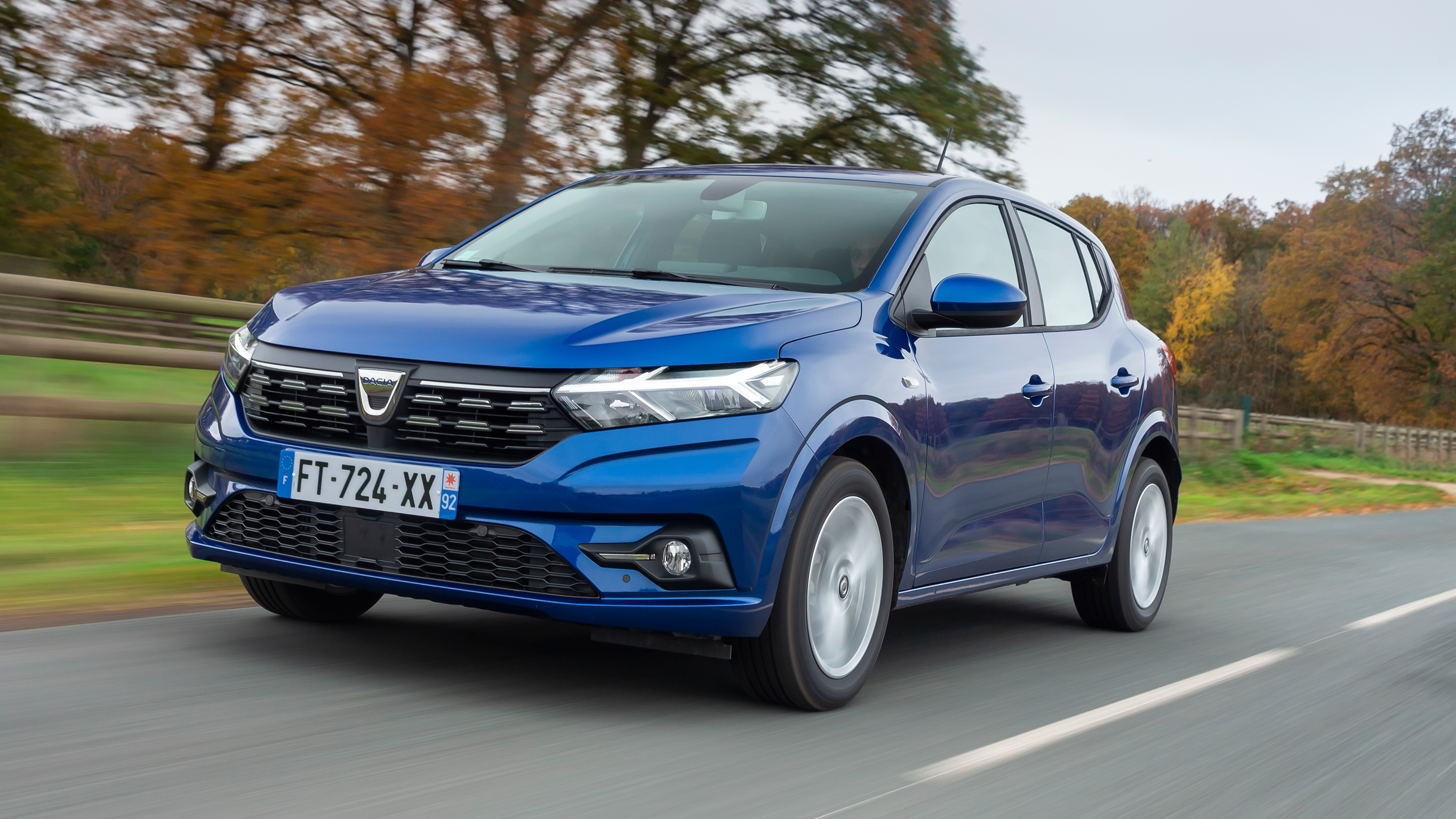 Dacia Sandero 2021 - front tracking