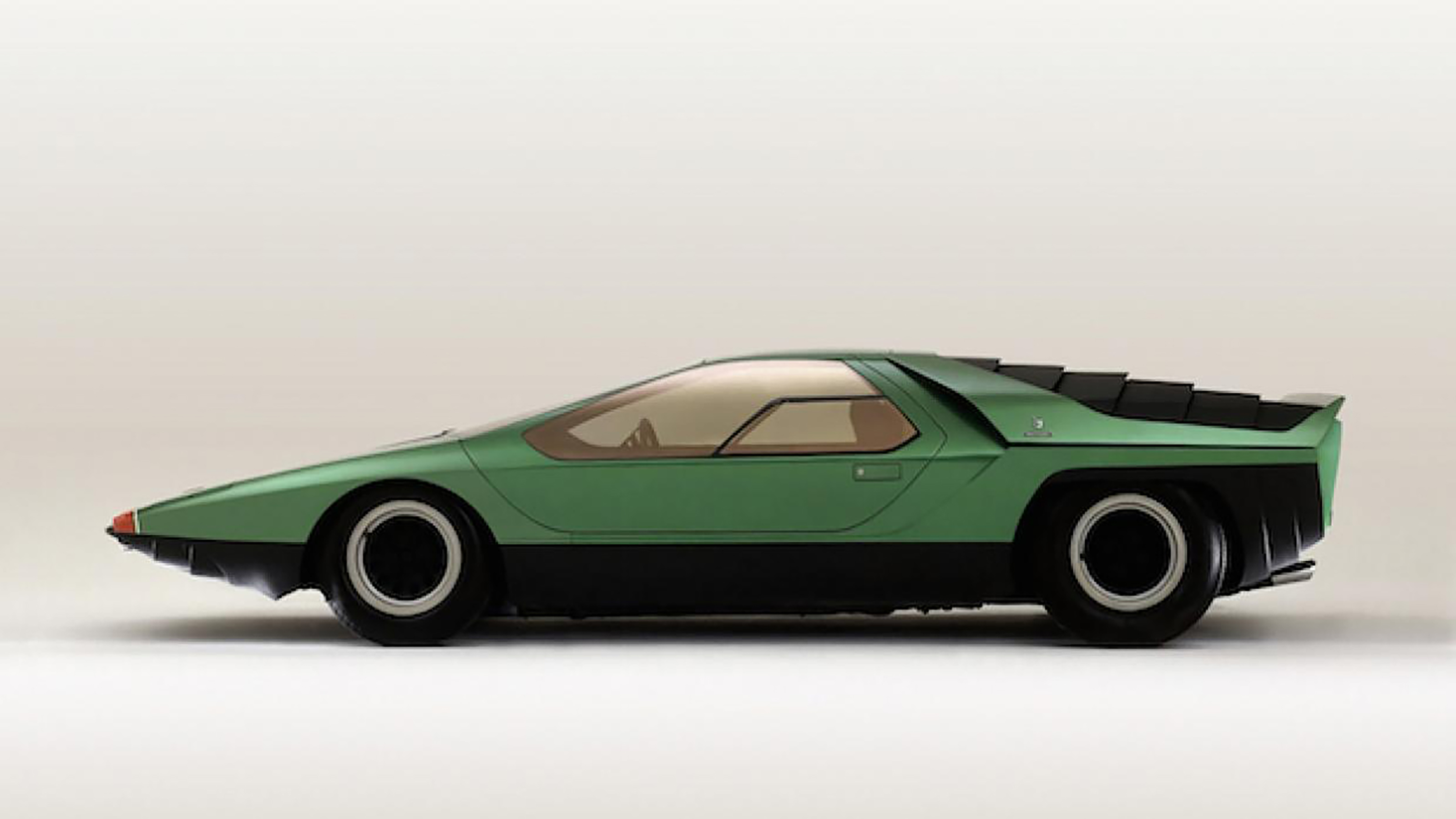 Alfa-Romeo-Carabo