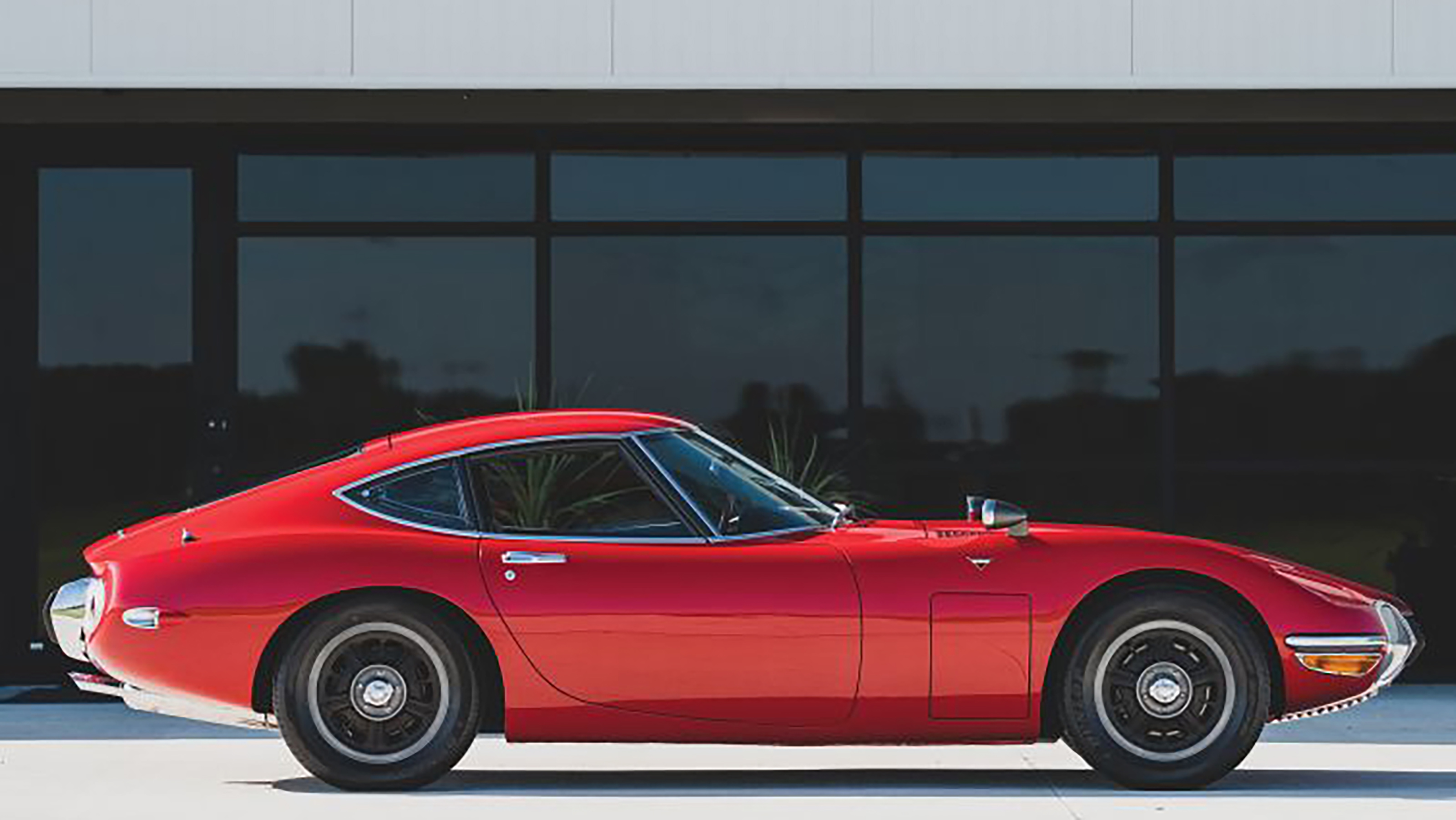 Toyota-2000GT