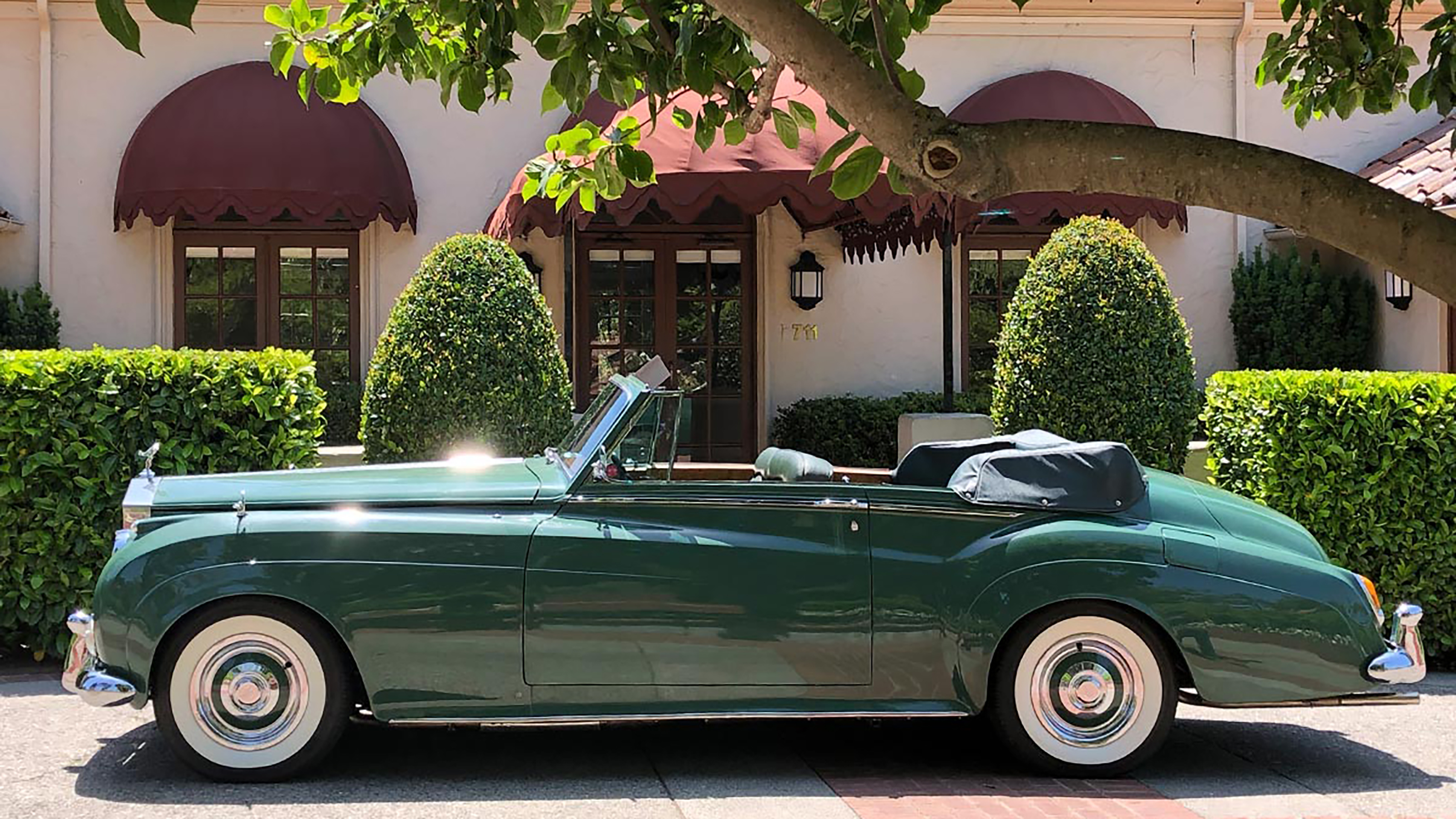 Rolls-Royce-Silver-Cloud