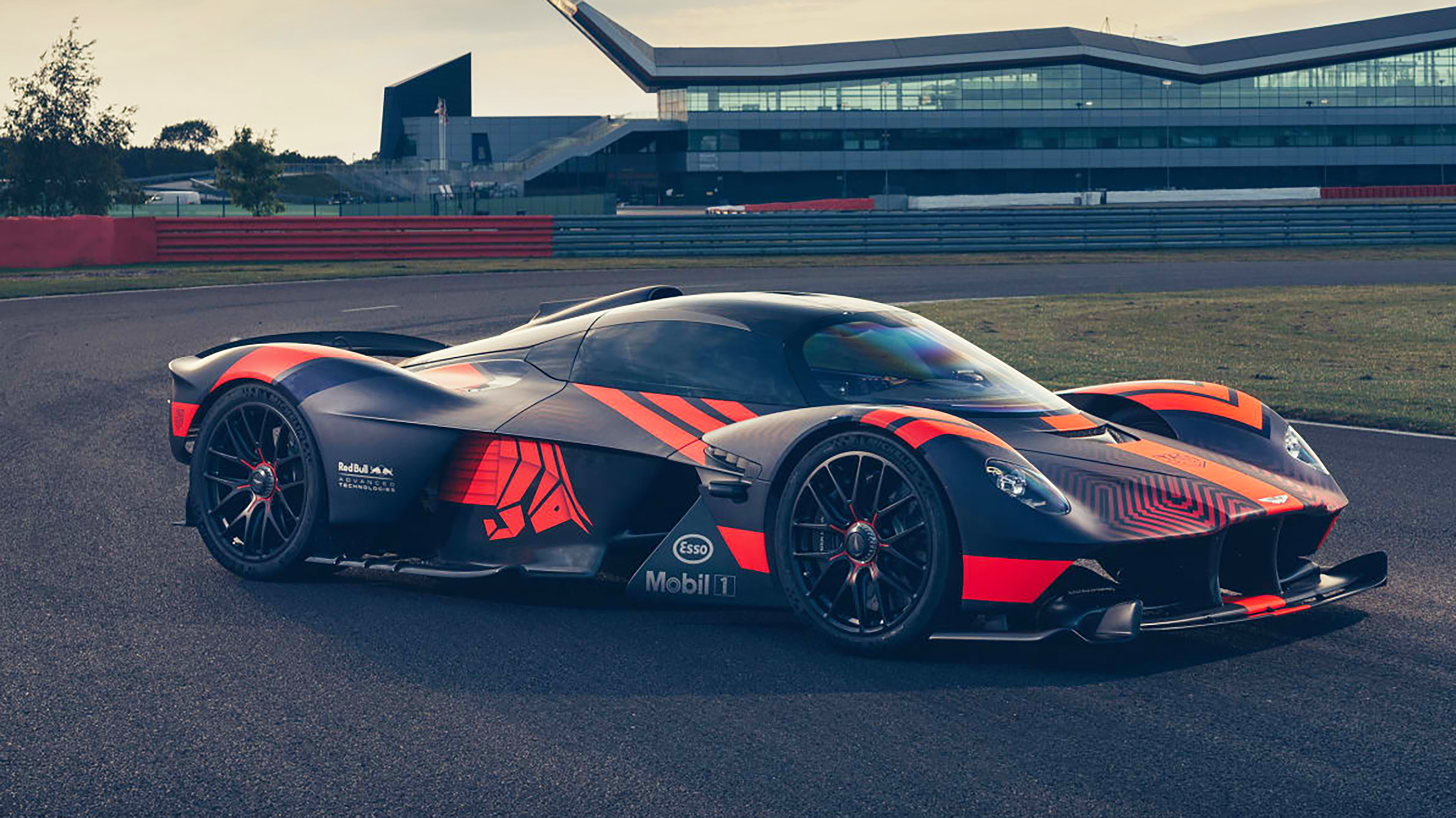Aston Martin Valkyrie