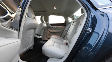 Volvo S90 - rear seats