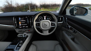 Volvo S90 - interior