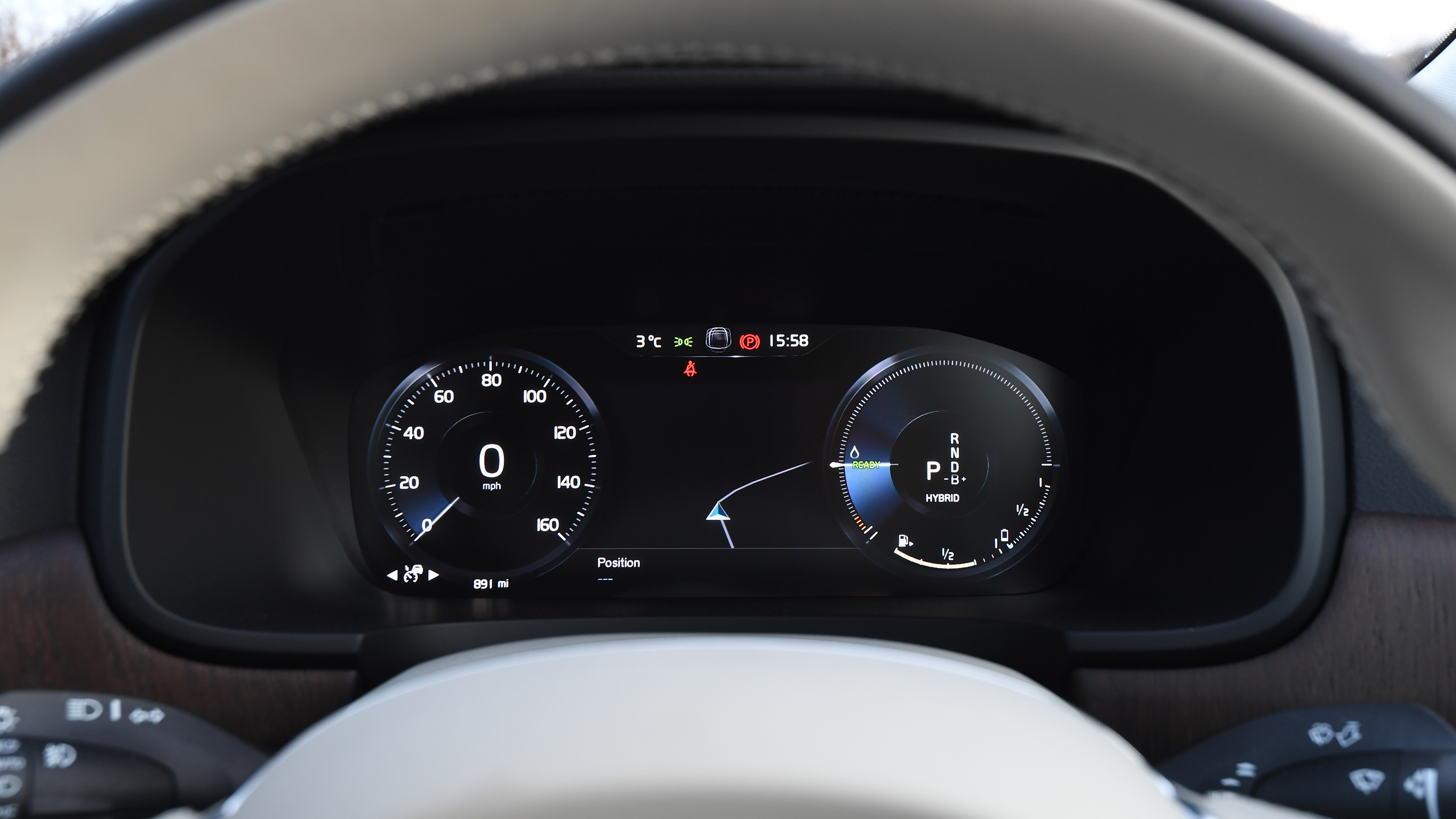 Volvo S90 - dials
