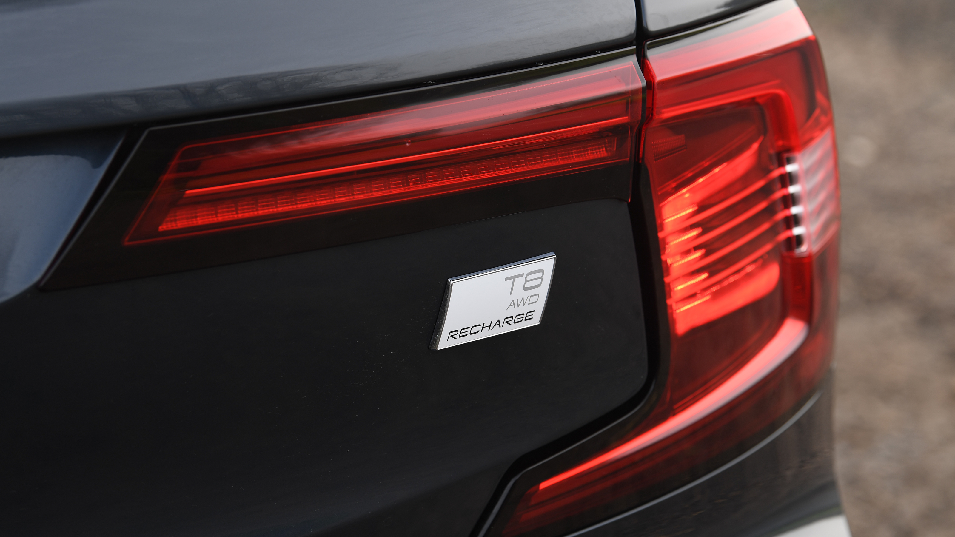 Volvo S90 - brake light