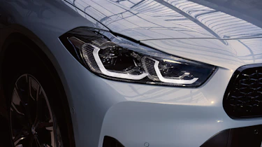 BMW X2 M Mesh Edition - light