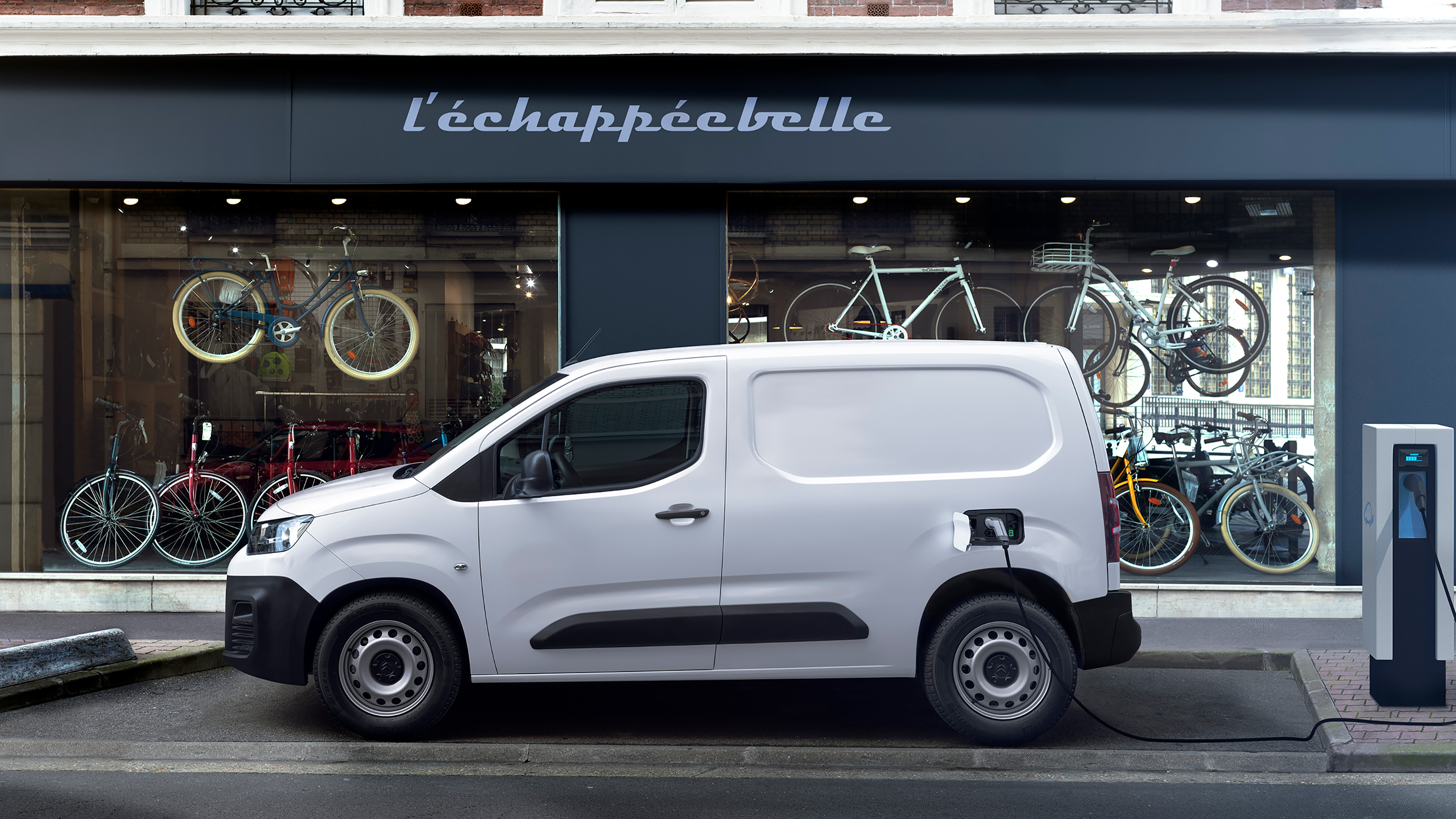 Citroen e-Berlingo - side