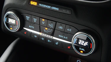 Ford Focus ST automatic - centre console