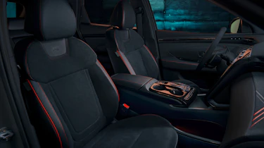 Hyundai Tuscon N Line - front seats