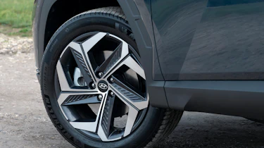 Hyundai Tucson - wheels