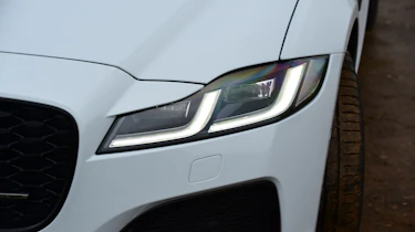 Jaguar XF facelift - front light