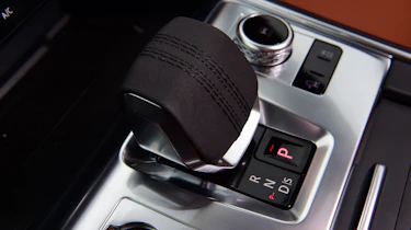 Jaguar XF facelift - interior