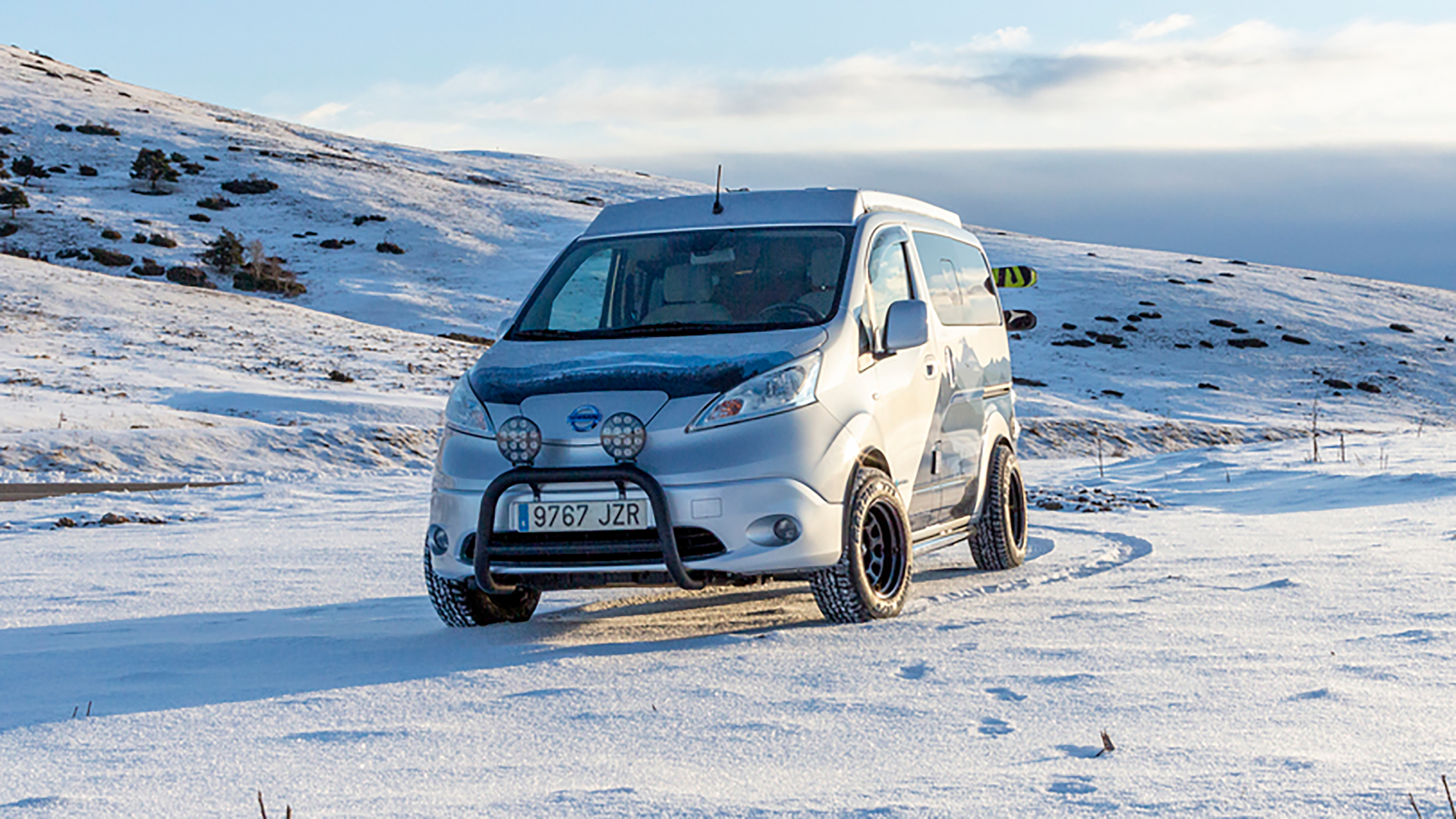 Nissan e-NV200 Winter Camper concept - front