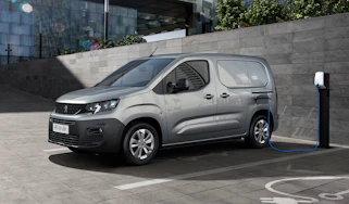 Peugeot e-Partner charging