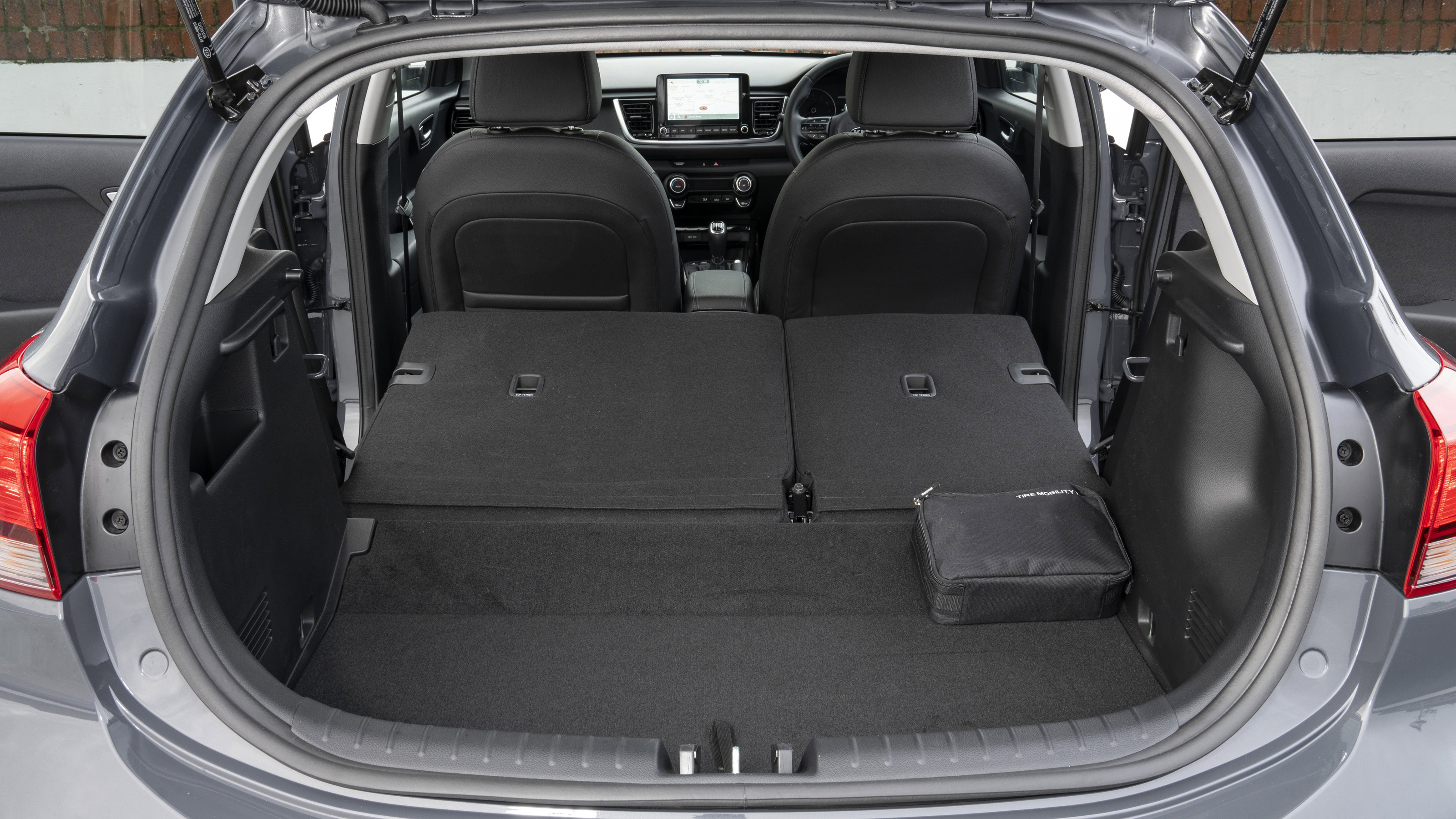 Kia Rio loadspace