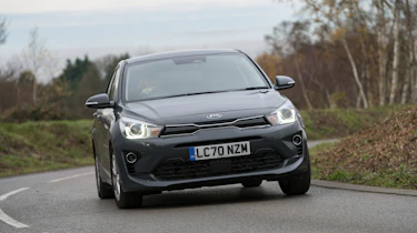 Kia Rio front cornering