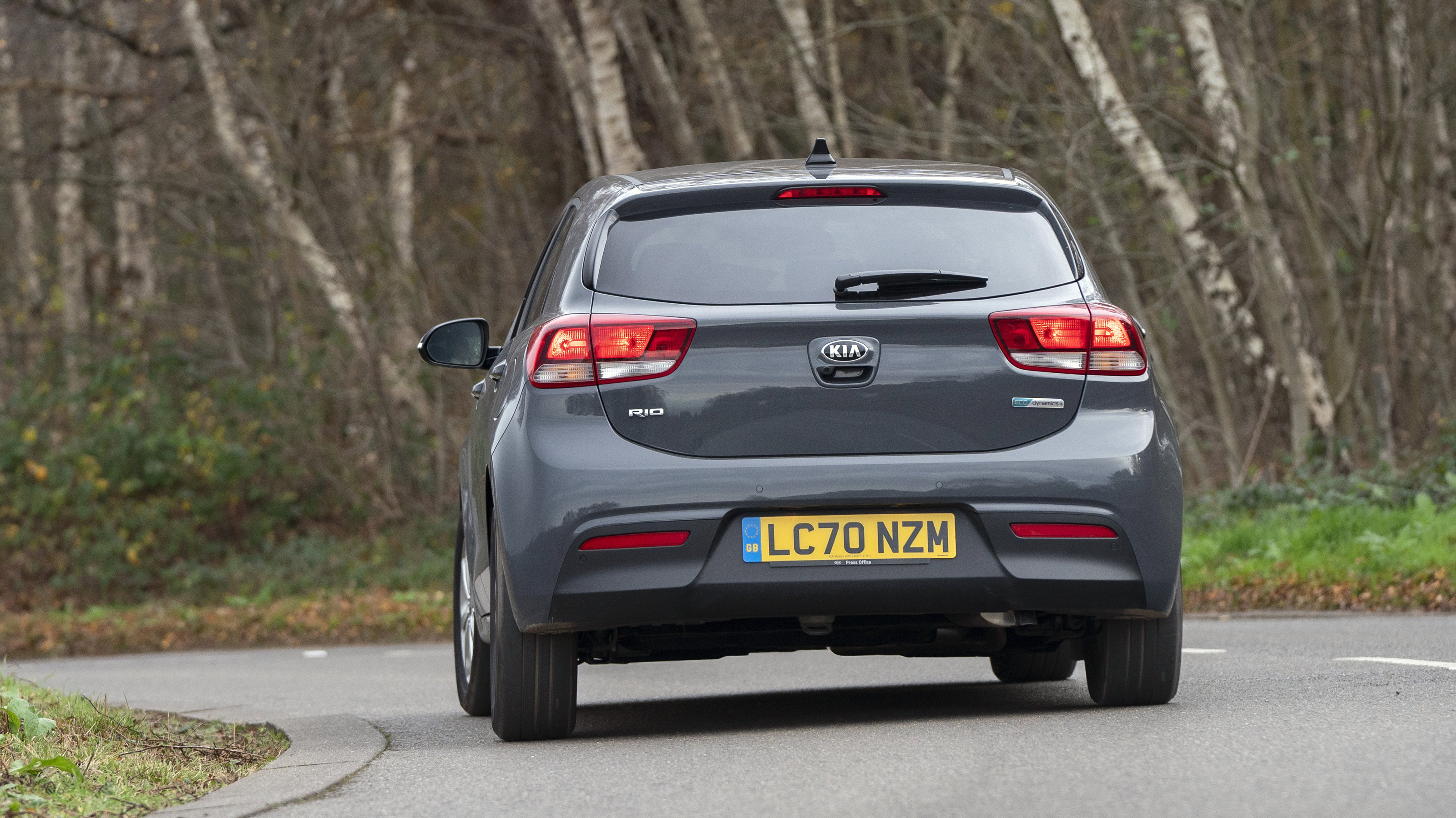 Kia Rio rear cornering