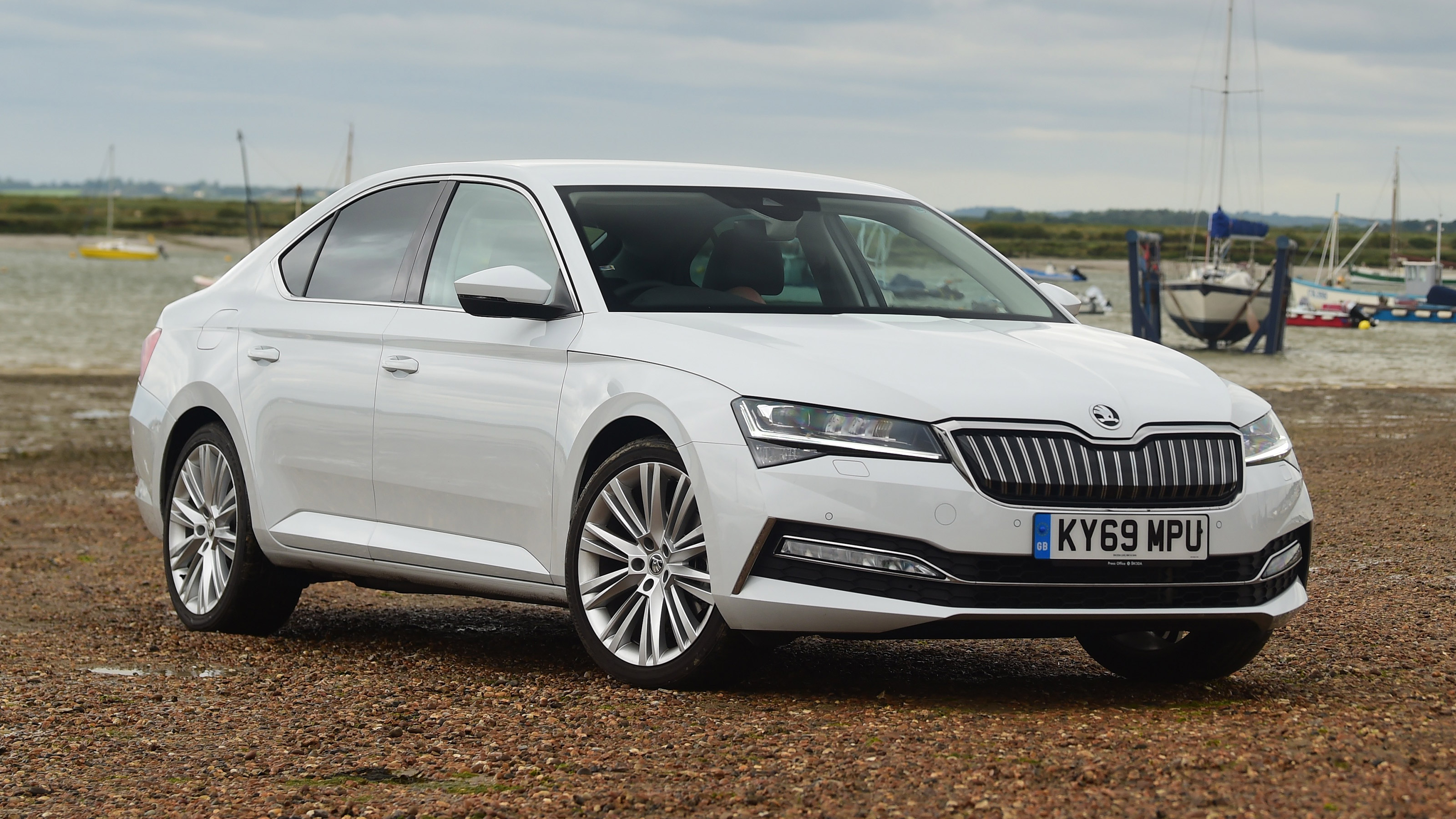 Skoda Superb iV long termer - second report front static