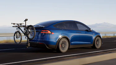 Tesla Model X facelift - rear action