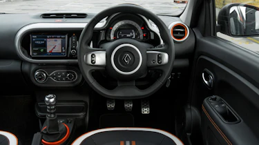 Used Renault Twingo - dash