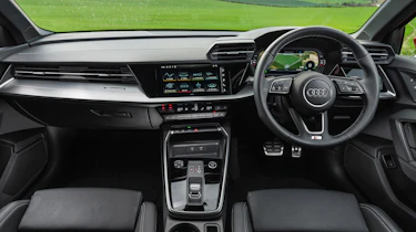 Audi A3 40 TFSI e PHEV - dash