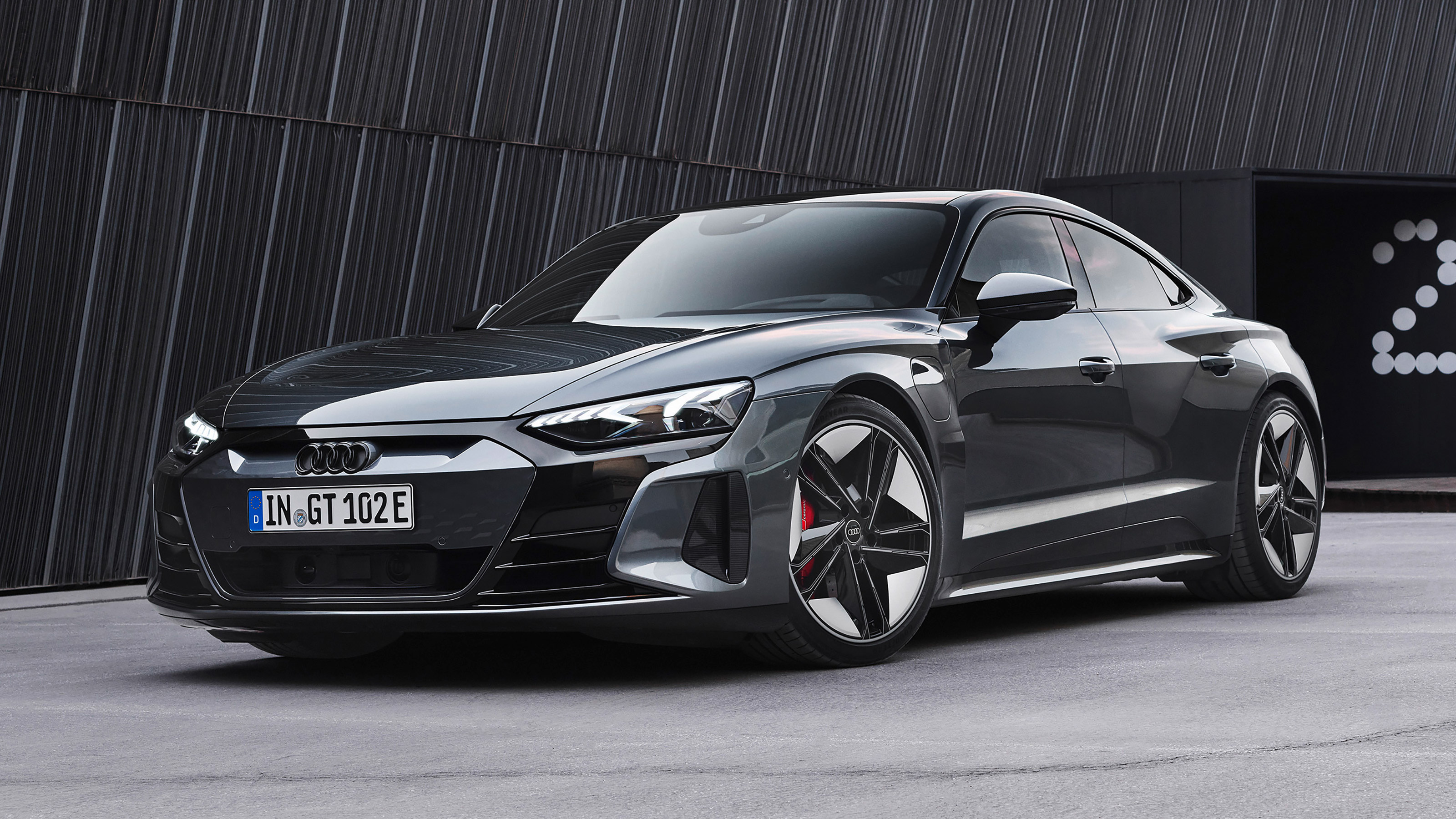 Audi RS e-tron GT - front static