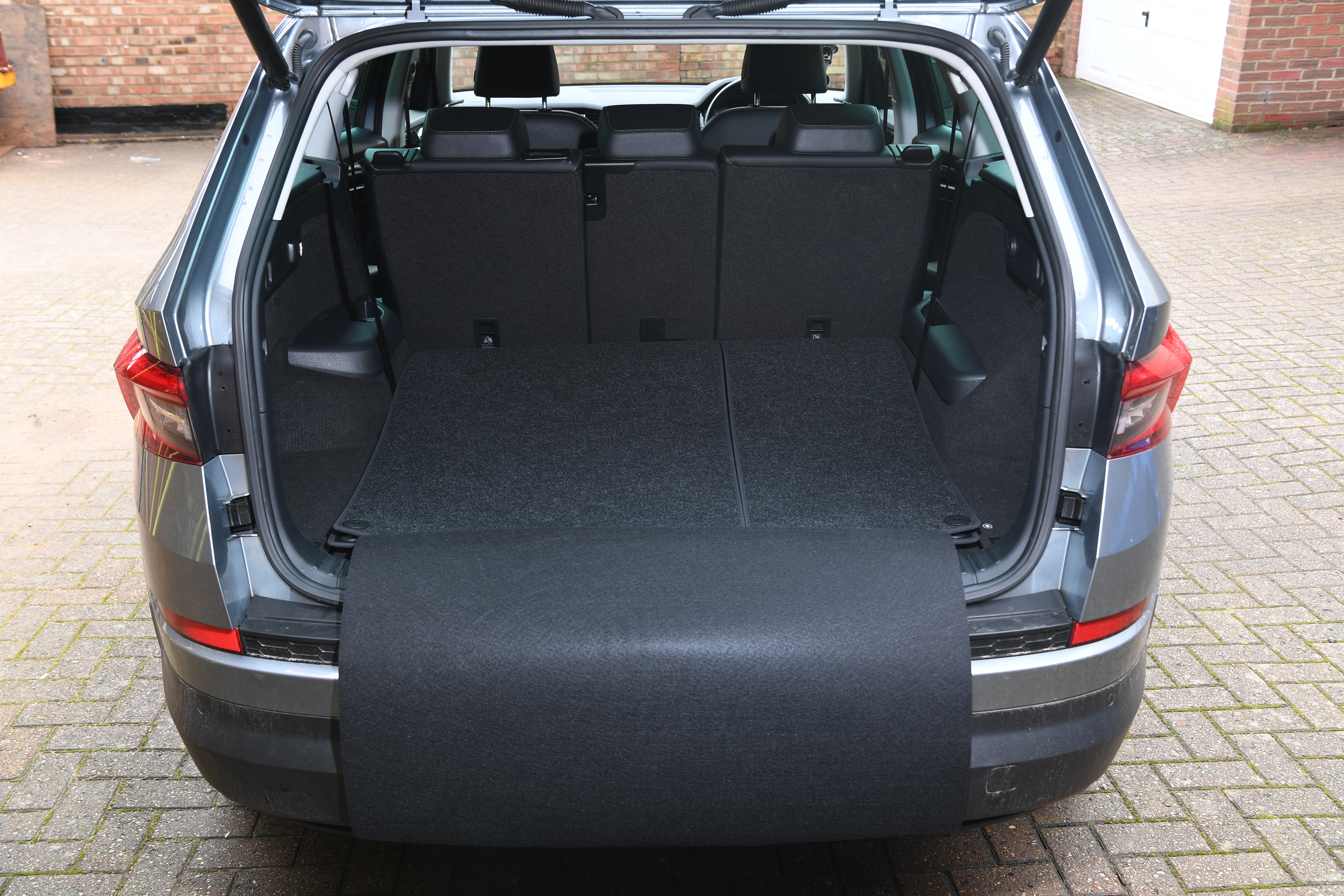 Skoda Fold-Out Boot Mat