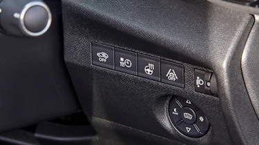Citroen e-C4 - buttons