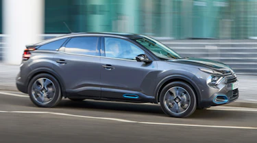Citroen e-C4 - action