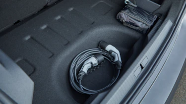 Citroen e-C4 - charging cable