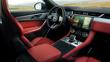 Jaguar F-Pace P400 - cabin