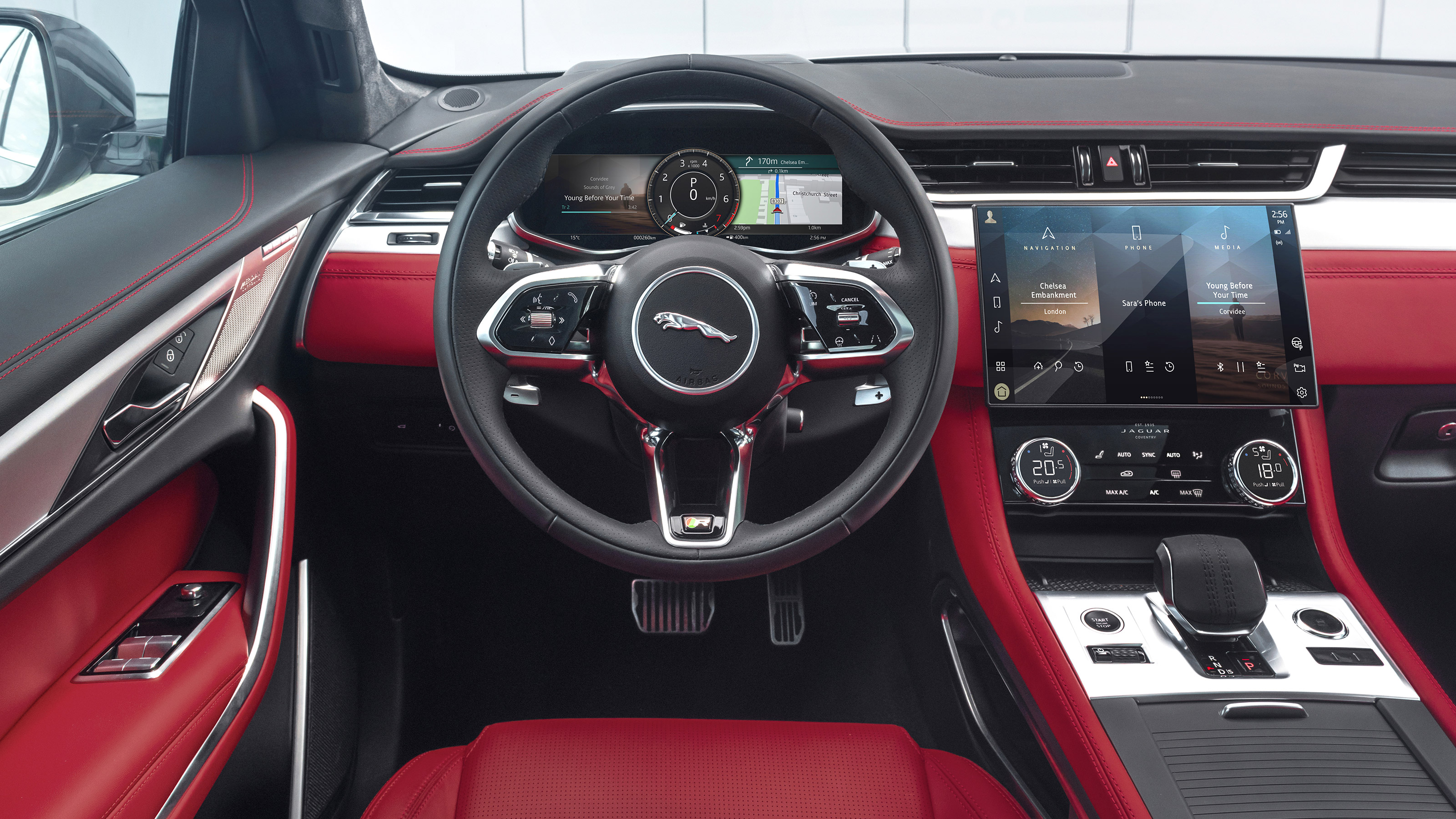 Jaguar F-Pace P400 - dash