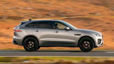 Jaguar F-Pace P400 - side
