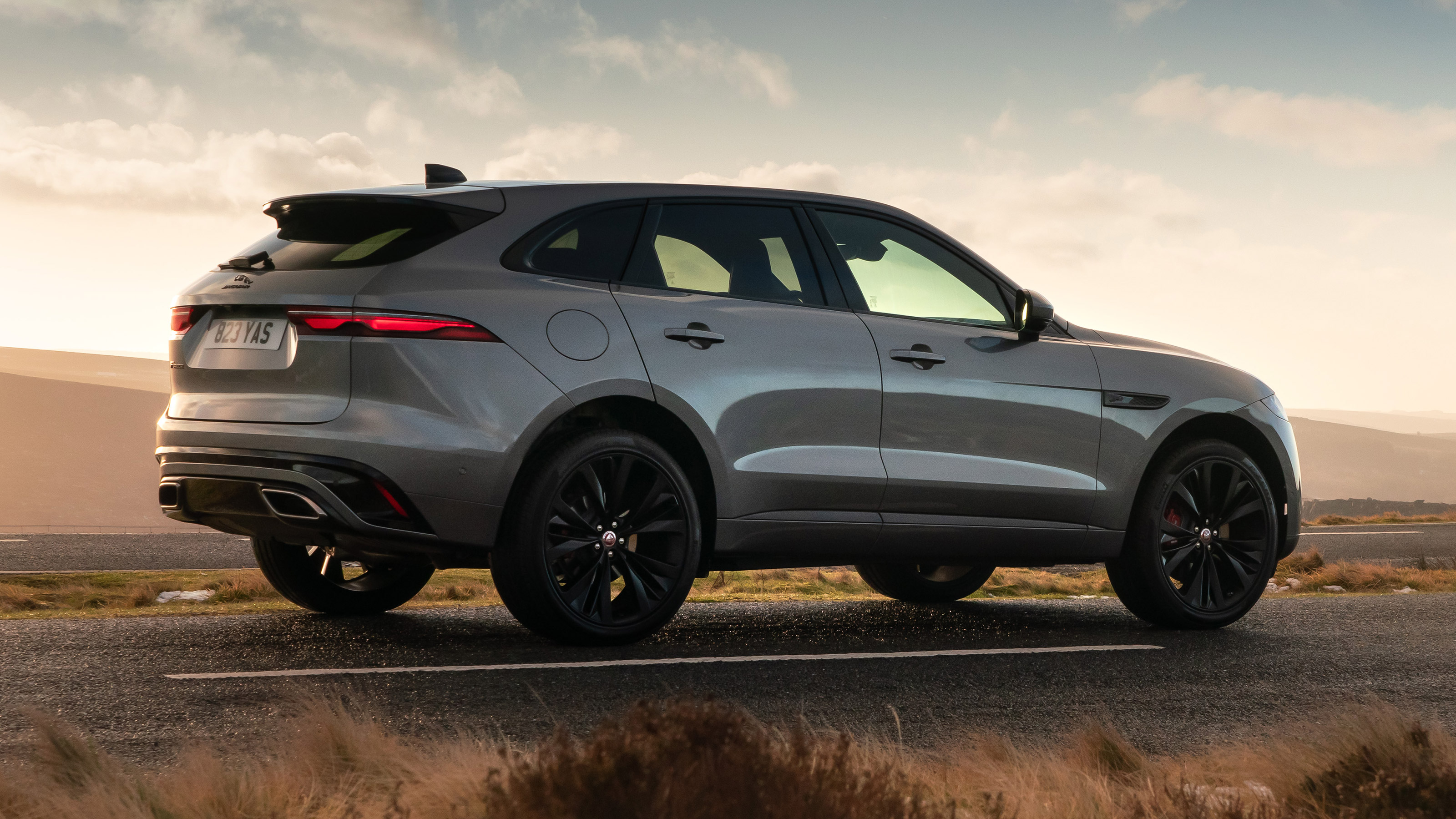 Jaguar F-Pace P400 - rear static