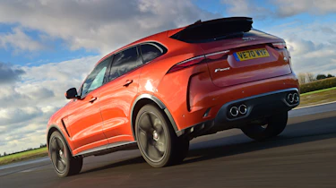 Jaguar F-Pace SVR -rear