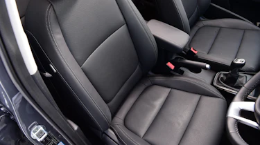 Kia Rio facelift - seats