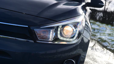 Kia Rio facelift - front light