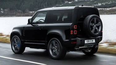 Land Rover Defender 90 V8 - rear