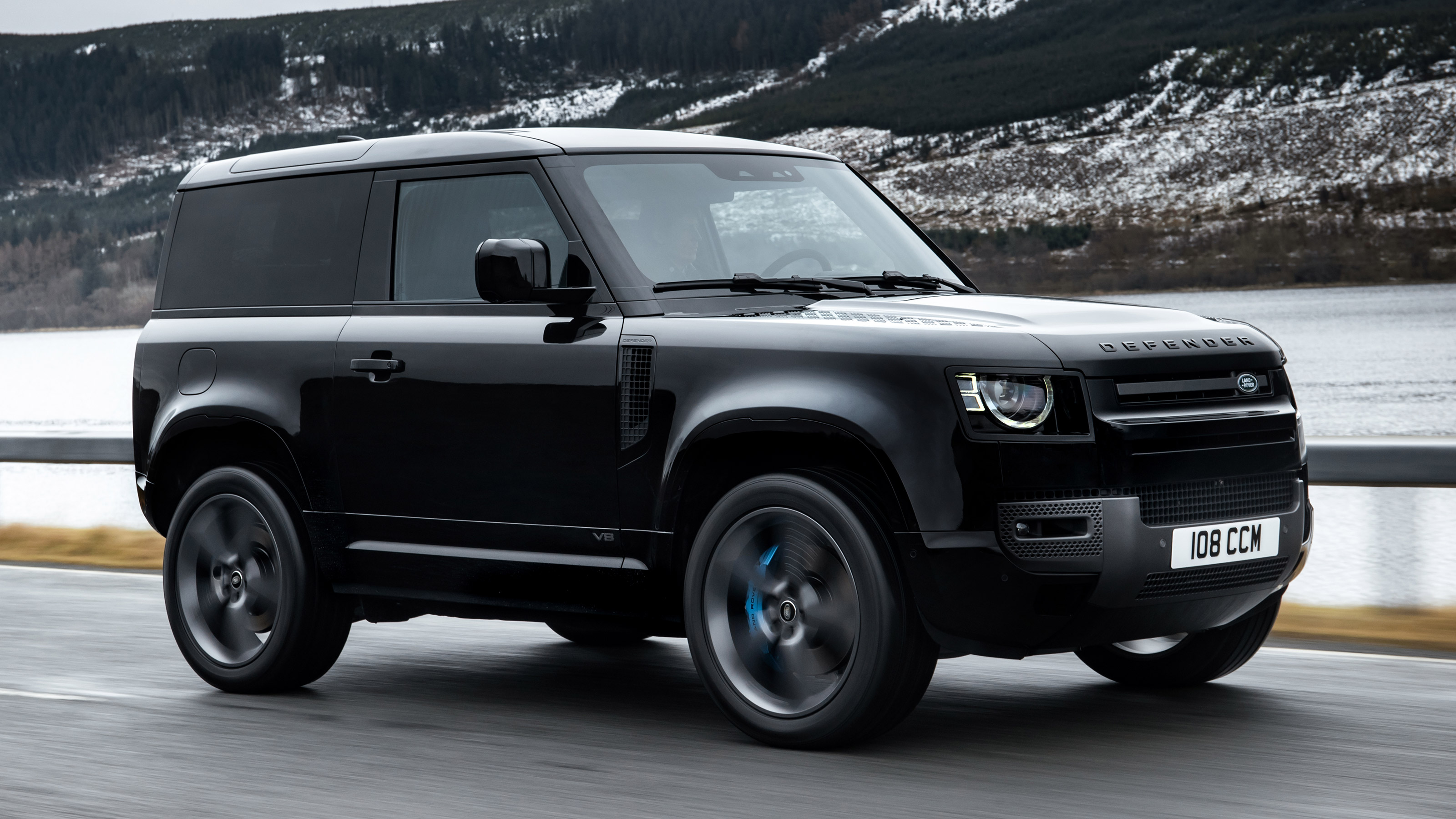 Land Rover Defender 90 V8 - front