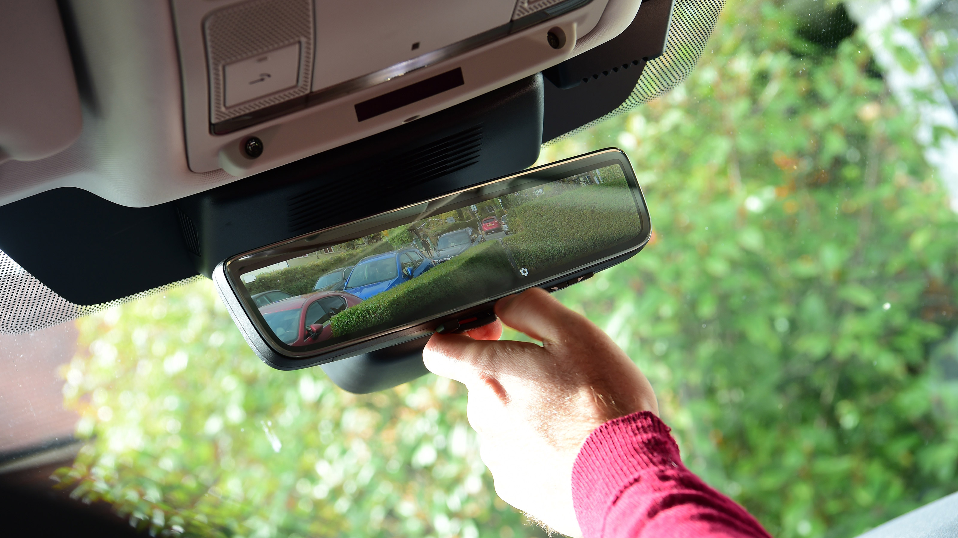 Land Rover Discovery Sport D180 first report - rear view mirror