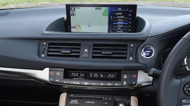 Lexus CT 200h