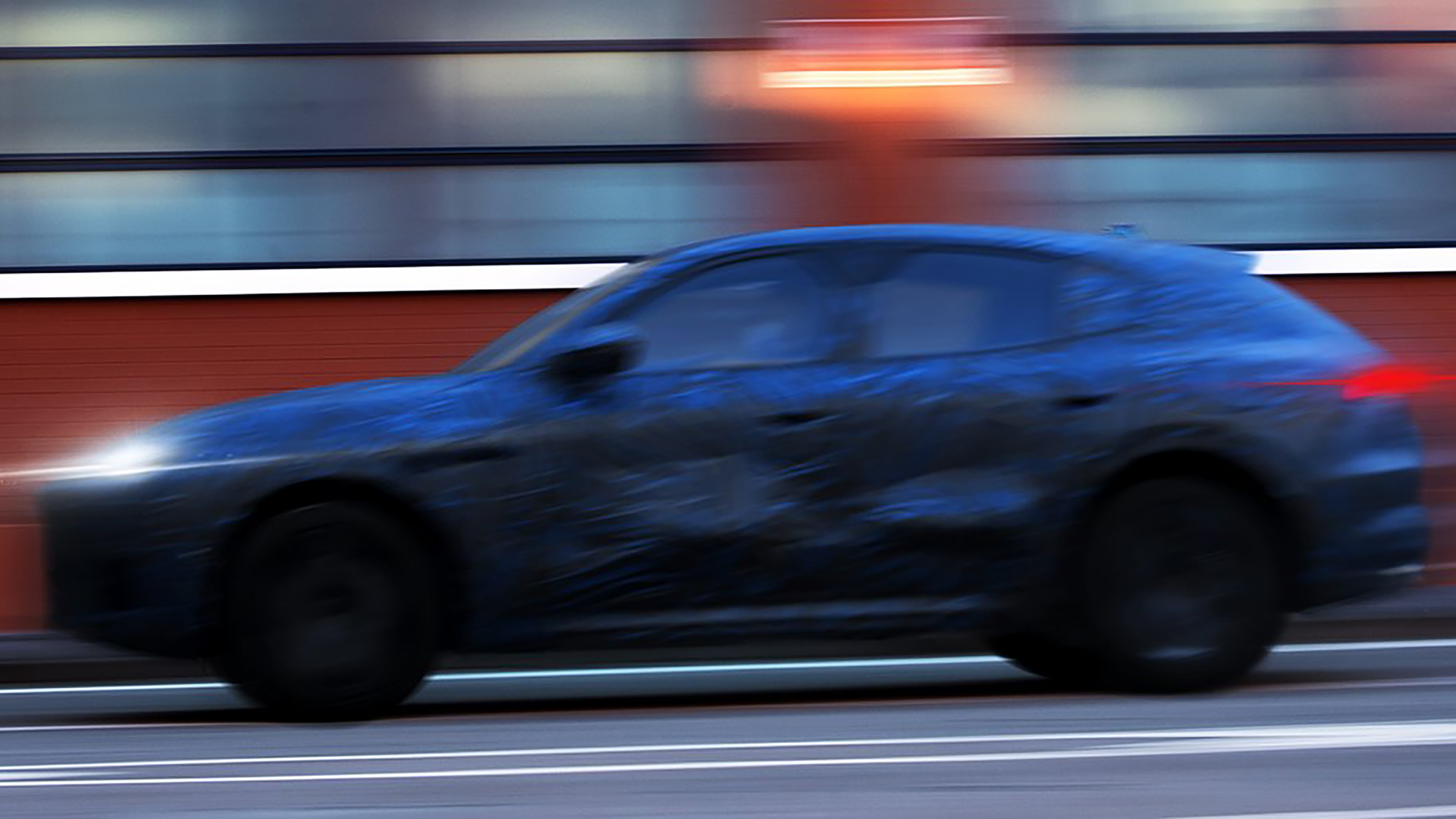 Maserati Grecale teaser - side